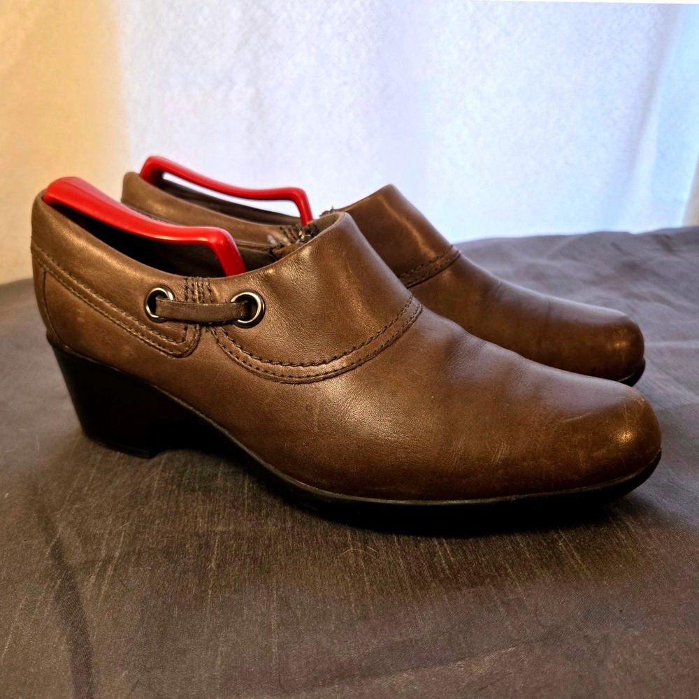 Clarks‎ Women Leather Brown Wedge Ankle Boots Side Zip Comfort Shoes 10M